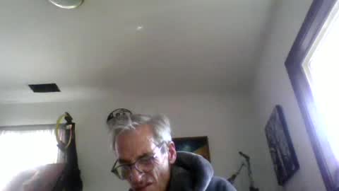 Snapshot of royboy2561 chatting on June 18, 11:31 pm Roy Murrin online show from June 18, 11:31 pm