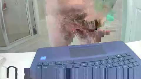 Snapshot of royer8650 chatting on May 16, 7:56 pm Lookingaround online show from May 16, 7:56 pm