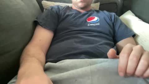 roythegil online show from September 8, 7:24 pm