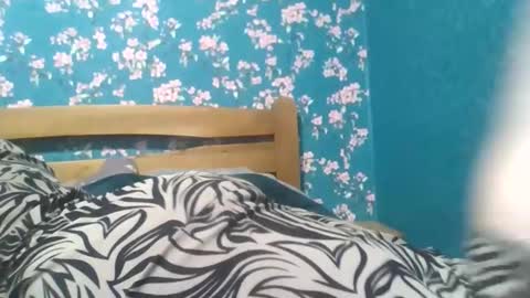 Snapshot of roza1999 chatting on May 20, 4:57 pm ALISE LidaL online show from May 20, 4:57 pm