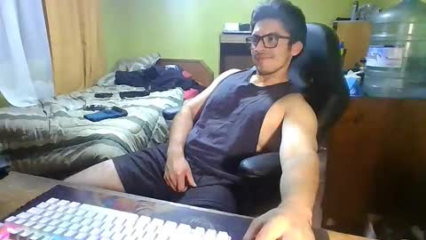 Snapshot of rpaulo25 chatting on March 18, 5:10 am rpaulo25 online show from March 18, 5:10 am