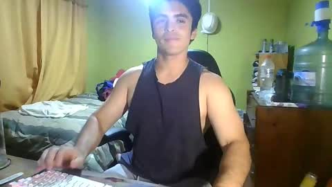 Snapshot of rpaulo25 chatting on April 5, 3:58 am rpaulo25 online show from April 5, 3:58 am