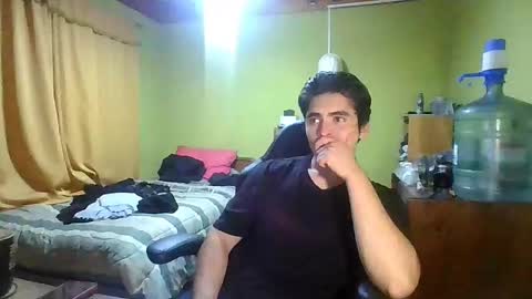 Snapshot of rpaulo25 chatting on April 14, 2:39 am rpaulo25 online show from April 14, 2:39 am
