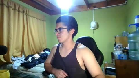Snapshot of rpaulo25 chatting on April 28, 4:50 am rpaulo25 online show from April 28, 4:50 am
