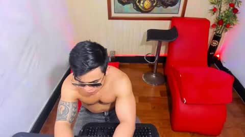 rrmodelsstars online show from April 4, 2:10 am