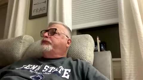 Snapshot of rs006 chatting on May 6, 2:40 am rs006 online show from May 6, 2:40 am