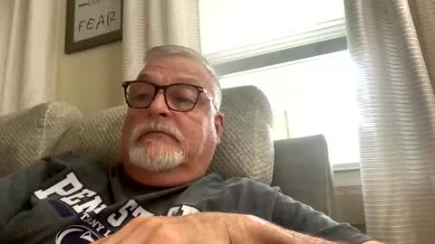 Snapshot of rs006 chatting on May 6, 8:25 pm rs006 online show from May 6, 8:25 pm
