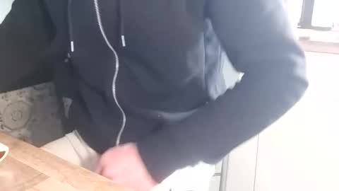 Snapshot of ruan8080 chatting on January 7, 3:46 am petit cochon online show from January 7, 3:46 am