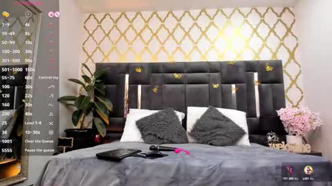 Snapshot of rubby_taylor chatting on October 11, 12:04 pm RubbyTaylor online show from October 11, 12:04 pm