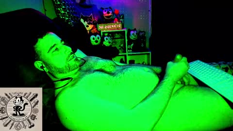 Snapshot of rubenator69 chatting on April 22, 6:49 am Ruben online show from April 22, 6:49 am