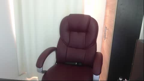 Snapshot of rubi_halliwey chatting on April 19, 2:49 pm Rubi online show from April 19, 2:49 pm