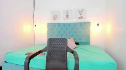 Snapshot of rubiroose chatting on December 6, 8:18 pm Rubii online show from December 6, 8:18 pm