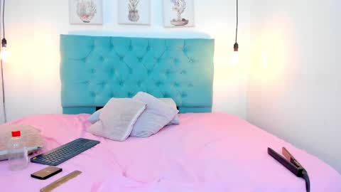 Snapshot of rubiroose chatting on December 22, 10:36 pm Rubii online show from December 22, 10:36 pm