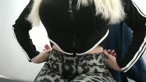 Snapshot of ruby988 chatting on January 10, 7:26 pm ruby988 online show from January 10, 7:26 pm