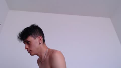 Snapshot of ruby__redd chatting on February 22, 9:57 pm Ruby and Vanie online show from February 22, 9:57 pm