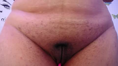 Snapshot of ruby_brown_ chatting on January 4, 9:09 pm Ruby online show from January 4, 9:09 pm