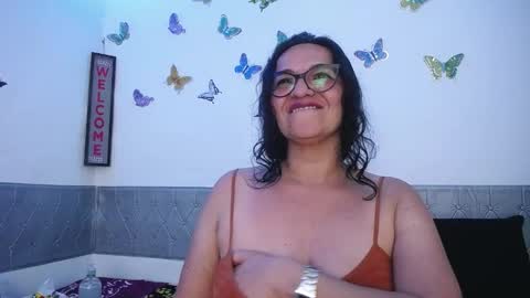 Snapshot of ruby_brown_ chatting on January 27, 7:24 pm Ruby online show from January 27, 7:24 pm