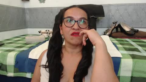 Snapshot of ruby_brown_ chatting on September 17, 7:37 pm Ruby online show from September 17, 7:37 pm