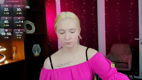 ruby frost online show from December 15, 7:51 pm