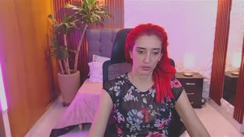 ruby_your_milf online show from February 26, 12:49 am
