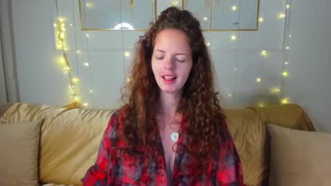 Snapshot of rubyattwood chatting on October 5, 2:26 pm rubyattwood online show from October 5, 2:26 pm