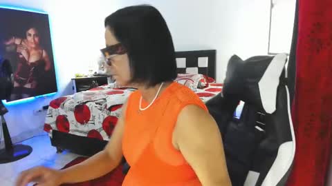 Snapshot of rubybonnet_ chatting on September 9, 8:47 am Ruby bonnet online show from September 9, 8:47 am