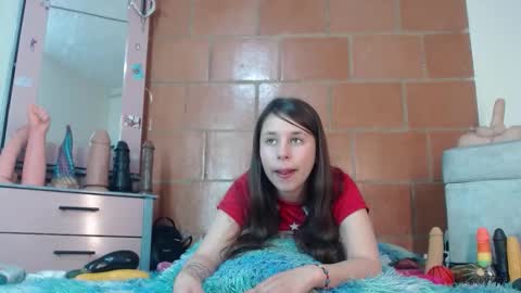 Snapshot of rubyemerald_ chatting on February 13, 12:01 pm rubyemerald_ online show from February 13, 12:01 pm