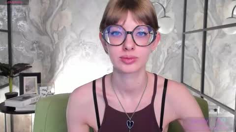 Snapshot of rubytwinkle chatting on February 20, 8:53 pm Ruby online show from February 20, 8:53 pm