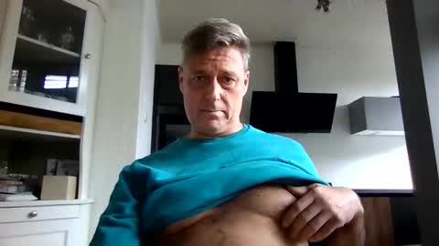 Snapshot of rudeski chatting on October 12, 12:59 pm rudeski online show from October 12, 12:59 pm