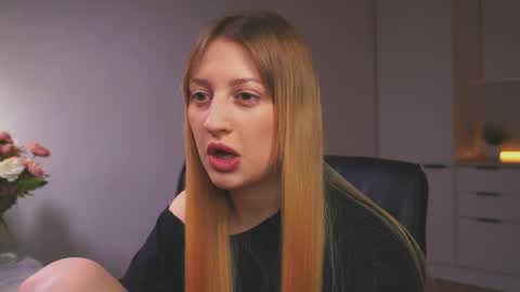 Mila online show from April 19, 4:50 pm