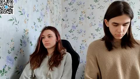 Snapshot of rusmedium chatting on April 3, 7:06 am Lisa and Vlad online show from April 3, 7:06 am