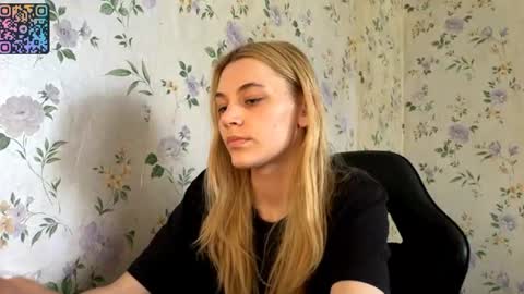 Snapshot of rusmedium chatting on July 2, 3:18 pm Lisa and Vlad online show from July 2, 3:18 pm