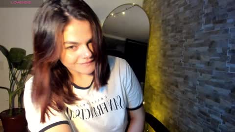 Lorenn online show from December 22, 3:00 am