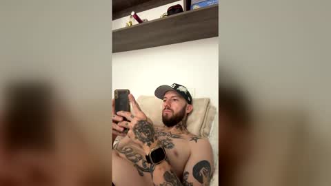 russo_fox online show from May 5, 1:57 am