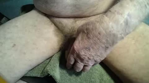 Snapshot of rustic69 chatting on February 22, 3:32 pm rustic69 online show from February 22, 3:32 pm