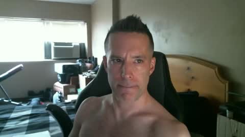 Snapshot of rustic_cuse_777 chatting on October 15, 7:47 pm rustic_cuse_777 online show from October 15, 7:47 pm