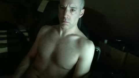 rustic_cuse_777 online show from December 1, 9:53 pm