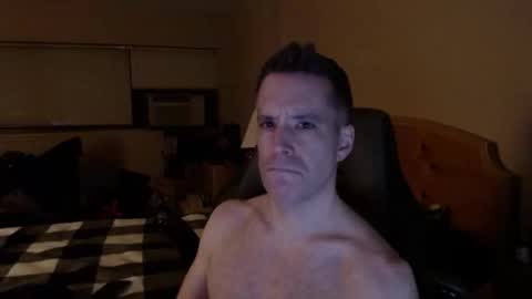 rustic_cuse_777 online show from April 23, 4:03 am