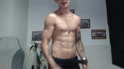 MillionDollarGuy online show from February 12, 4:51 am