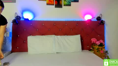 Ruth online show from December 5, 2:03 pm