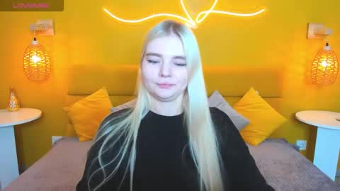 ruthbryant online show from November 16, 1:00 am