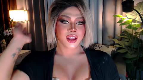 Samantha online show from February 14, 8:15 pm