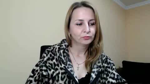 Snapshot of ruthpark chatting on October 8, 8:12 am Ruth online show from October 8, 8:12 am