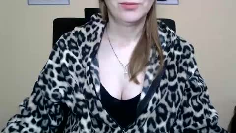 Ruth online show from December 16, 11:48 am