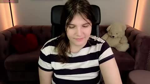 Snapshot of ruyjin_choi chatting on February 8, 11:02 am Ruyjin online show from February 8, 11:02 am