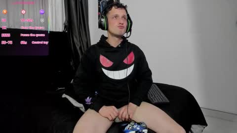 Snapshot of ryan15_ chatting on November 5, 2:11 am Ryan 15 online show from November 5, 2:11 am