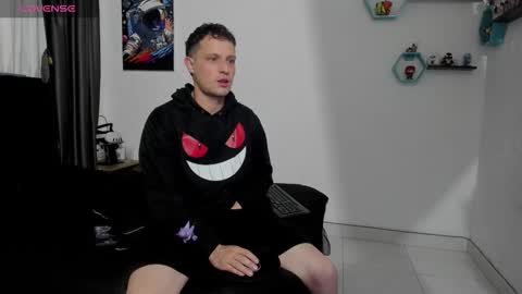 Snapshot of ryan15_ chatting on November 7, 10:37 am Ryan 15 online show from November 7, 10:37 am