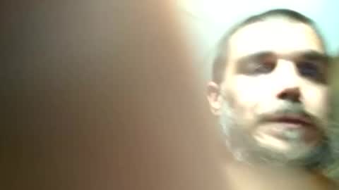 Snapshot of ryan198650 chatting on May 20, 12:39 am ryan198650 online show from May 20, 12:39 am