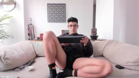 Snapshot of ryan_clark_ chatting on July 8, 7:40 pm Ryan online show from July 8, 7:40 pm
