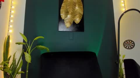 Ryan independent model online show from September 13, 11:21 am